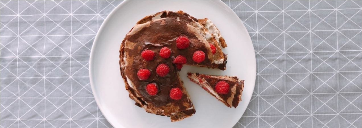 Tort de aniversare FIT - tort din clătite