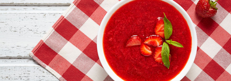 Supă rece cu căpșune